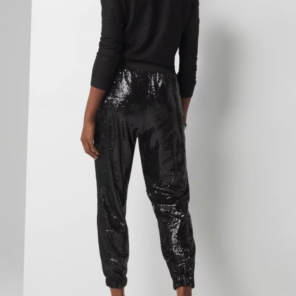 Express Black Sequin Joggers โ Size 2 (Stretchy, fits like 4-5) - Picture 2 of 4